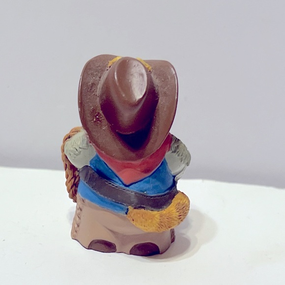 Hallmark Merry  Miniatures Cowboy Kitties With Horse Small Pet Figurine Set - Picture 5 of 16